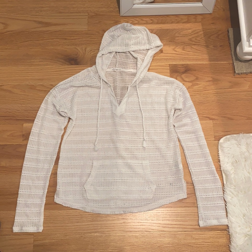 White Aéropostale Shirt